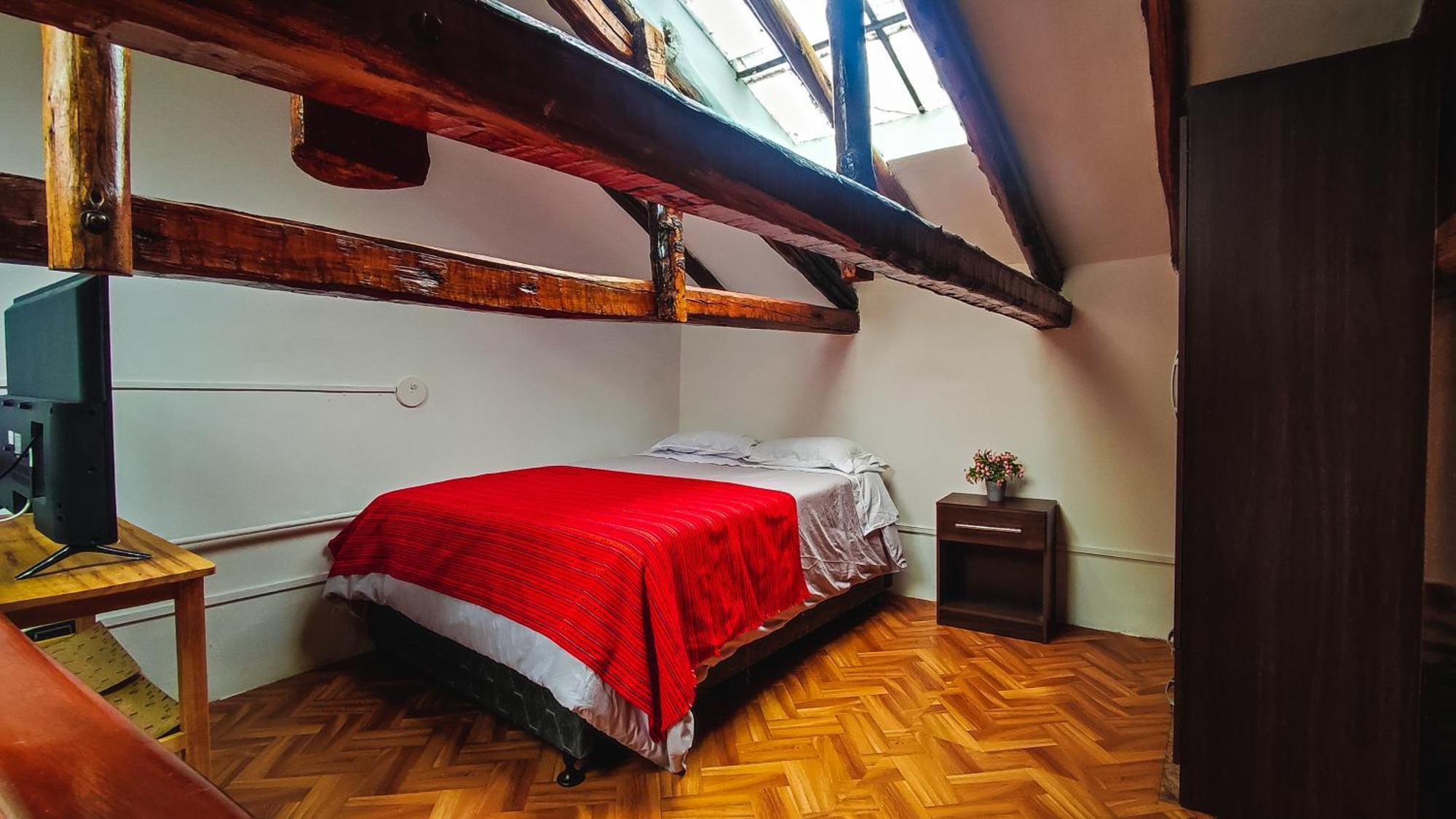 Отель La Casa De Laura - Plaza Куско Экстерьер фото